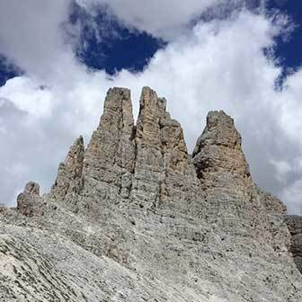 Trekking to Torri del Vajolet and Rifugio Re Alberto