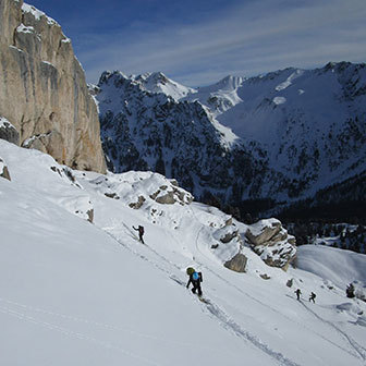 Ski Mountaineering to the North Couloir of Punta Vallaccia in Val di Fassa