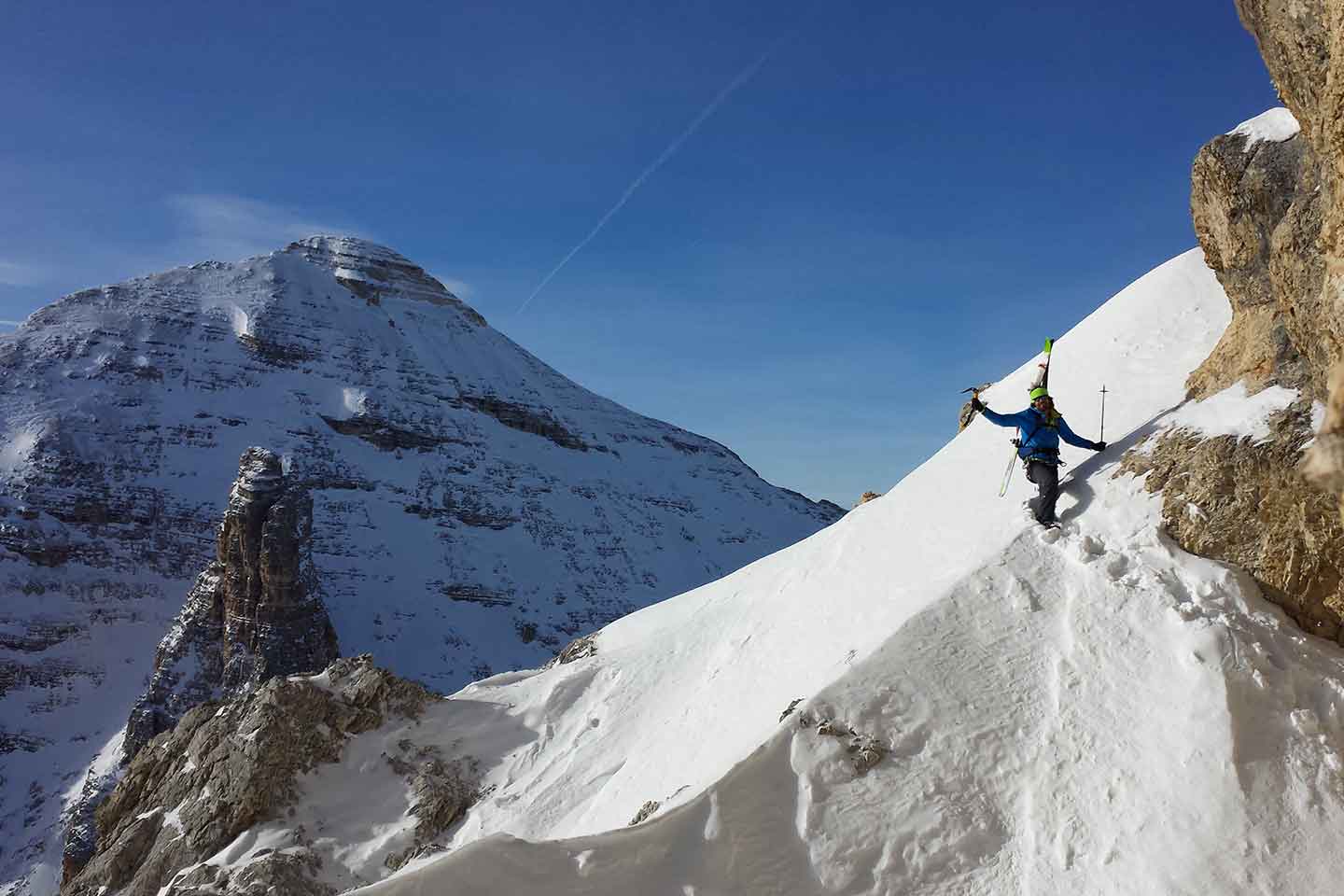 Off-piste Skiing and Via Ferrata to Vallon de Tofana