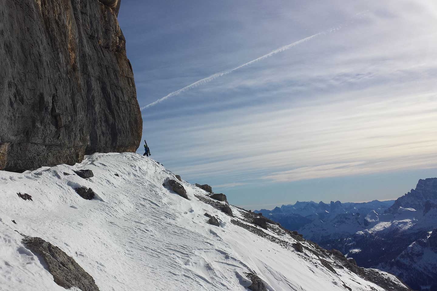 Off-piste Skiing and Via Ferrata to Vallon de Tofana