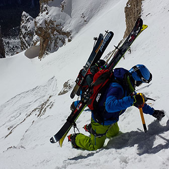 Off-piste Skiing and Via Ferrata to Vallon de Tofana