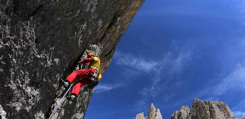 Arrampicata della Via Vinatzer e Via Messner in Marmolada