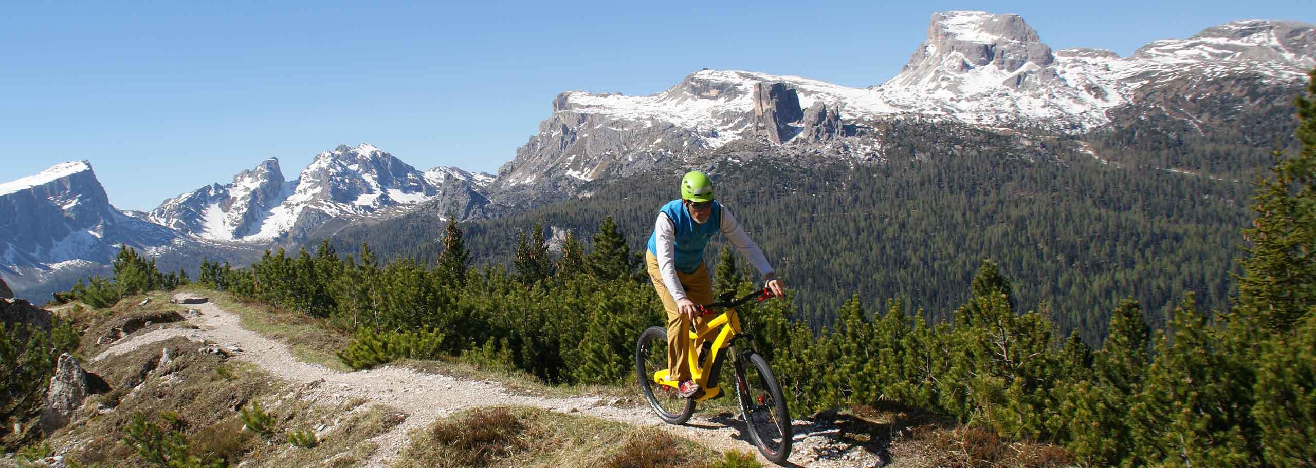 Escursione in E-Bike in Alta Badia con Guida Alpina