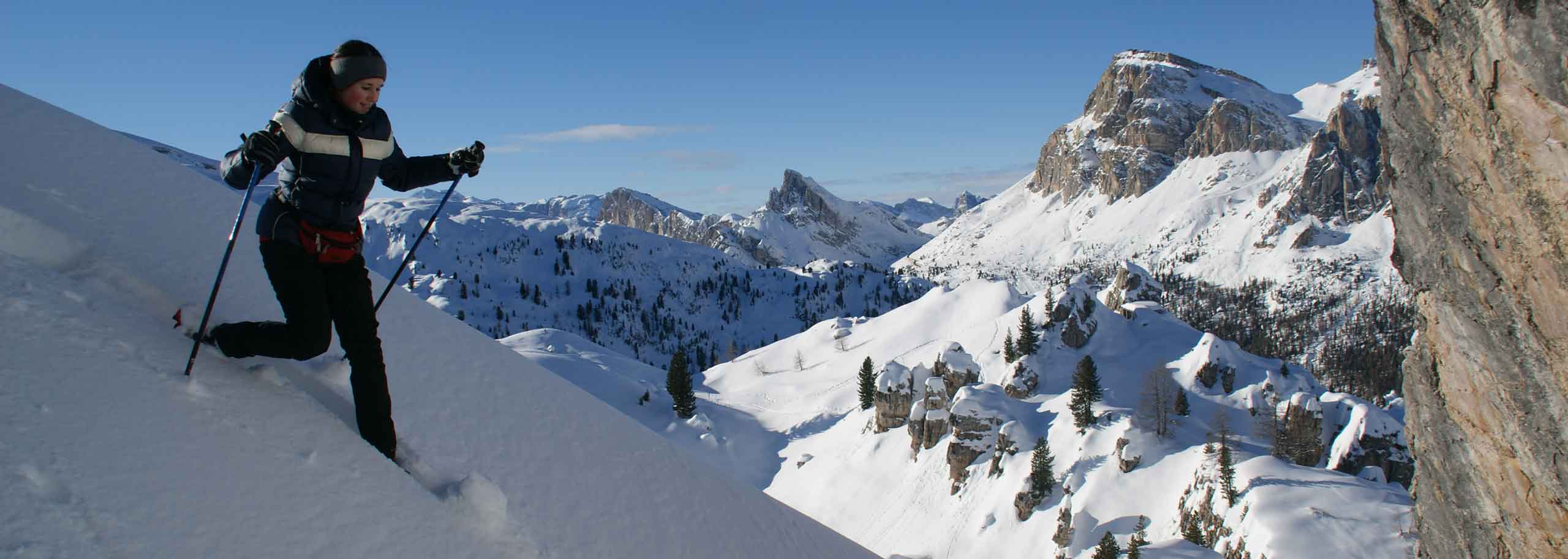 Snowshoeing in Cortina d'Ampezzo, Guided Snowshoes Hiking