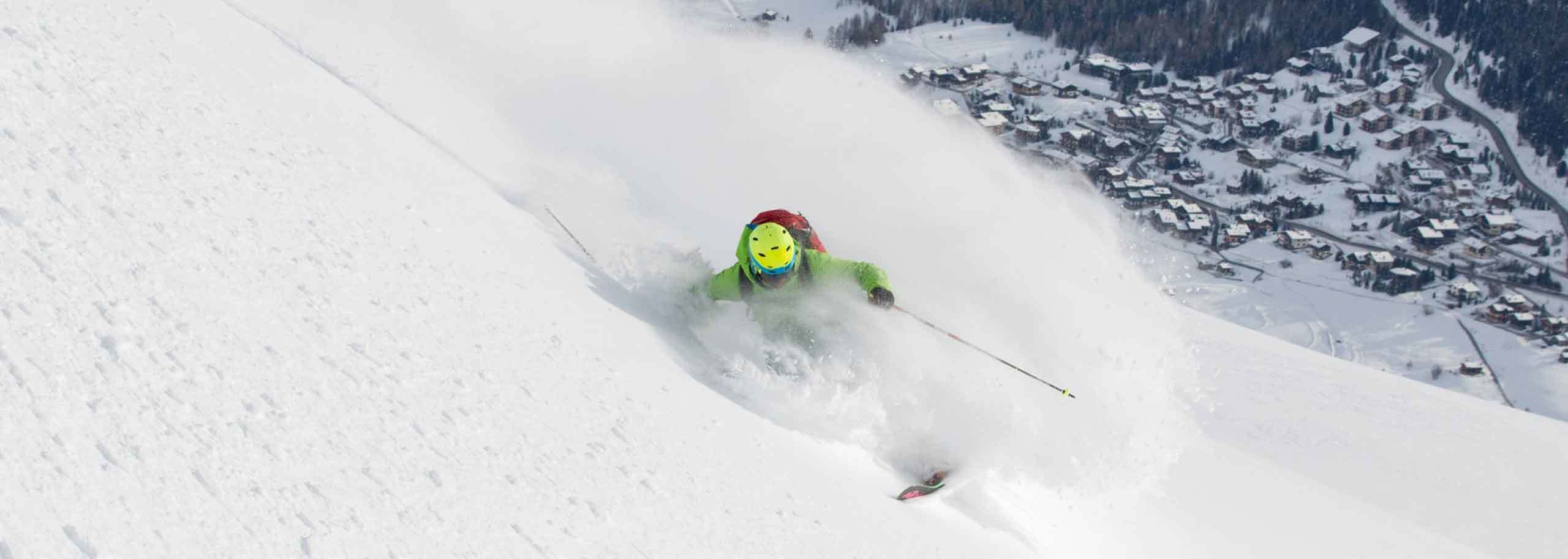 Off-piste Skiing in Livigno, Guided Freeride Skiing Experience