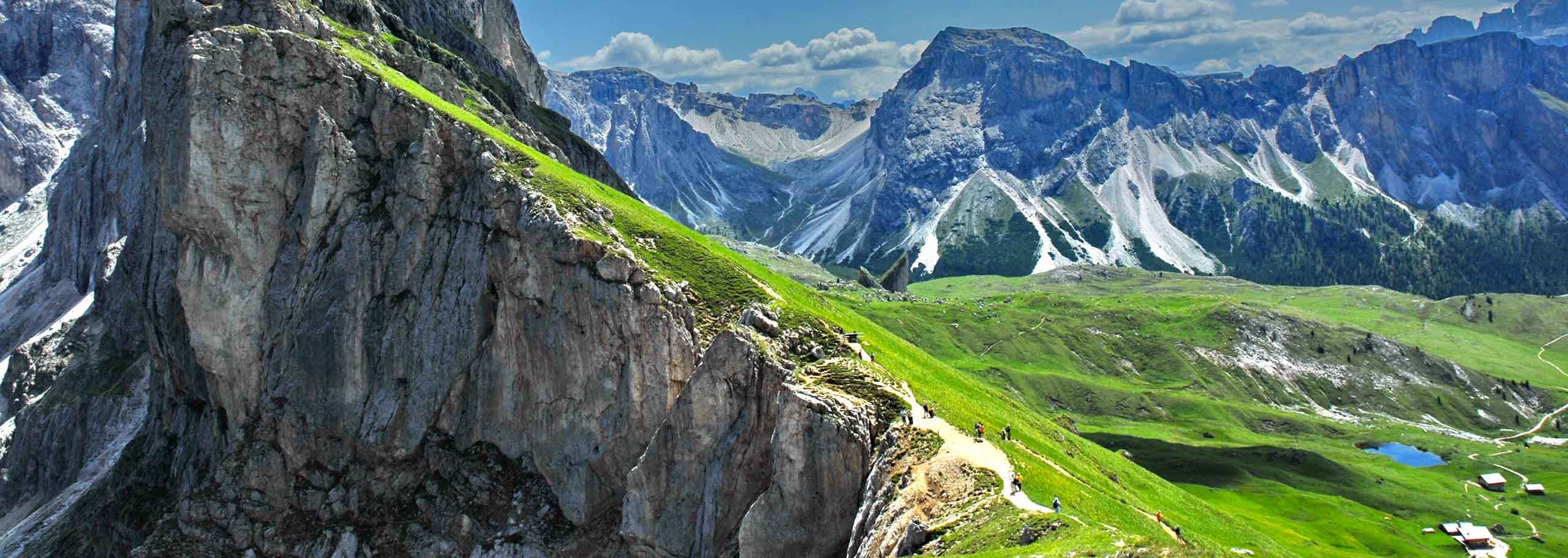 Hiking in Val Gardena, Guided Hikes in the Dolomites